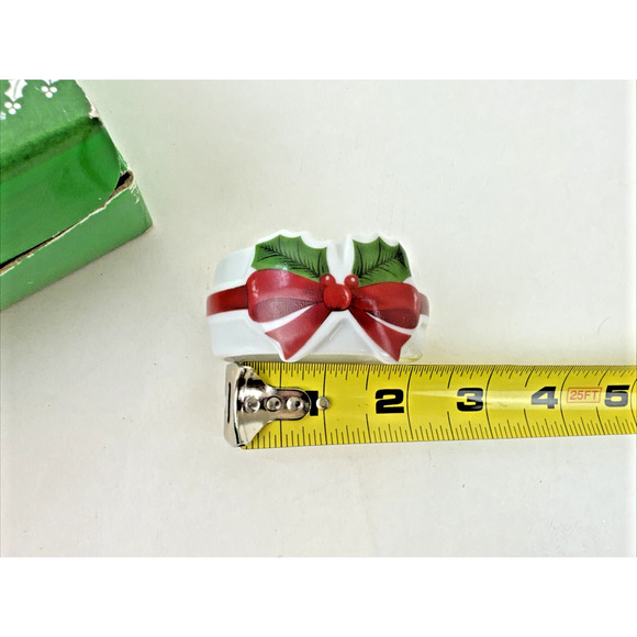 Set Of 6 Ribbon And Holly Porcelain Napkin Ring Holders Vintage Japan 1986 - Picture 12 of 16